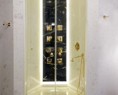 Καμπίνα μπάνιου ανοιγόμενη