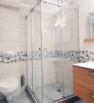 Καμπίνα μπάνιου γωνιακή συρόμενη