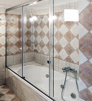 Καμπίνα μπανιέρας με συρόμενη πόρτα